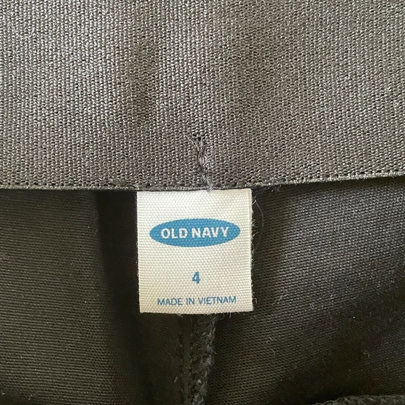 Women’s Old Navy Black Pants - Picture 2 of 3